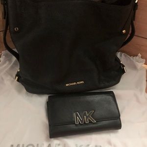 Michael Kor Purse and Wallet (Black)